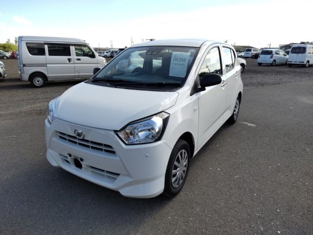 4366 Daihatsu Mira e s LA350S 2018 г. (LUM Nagoya Nyusatsu)